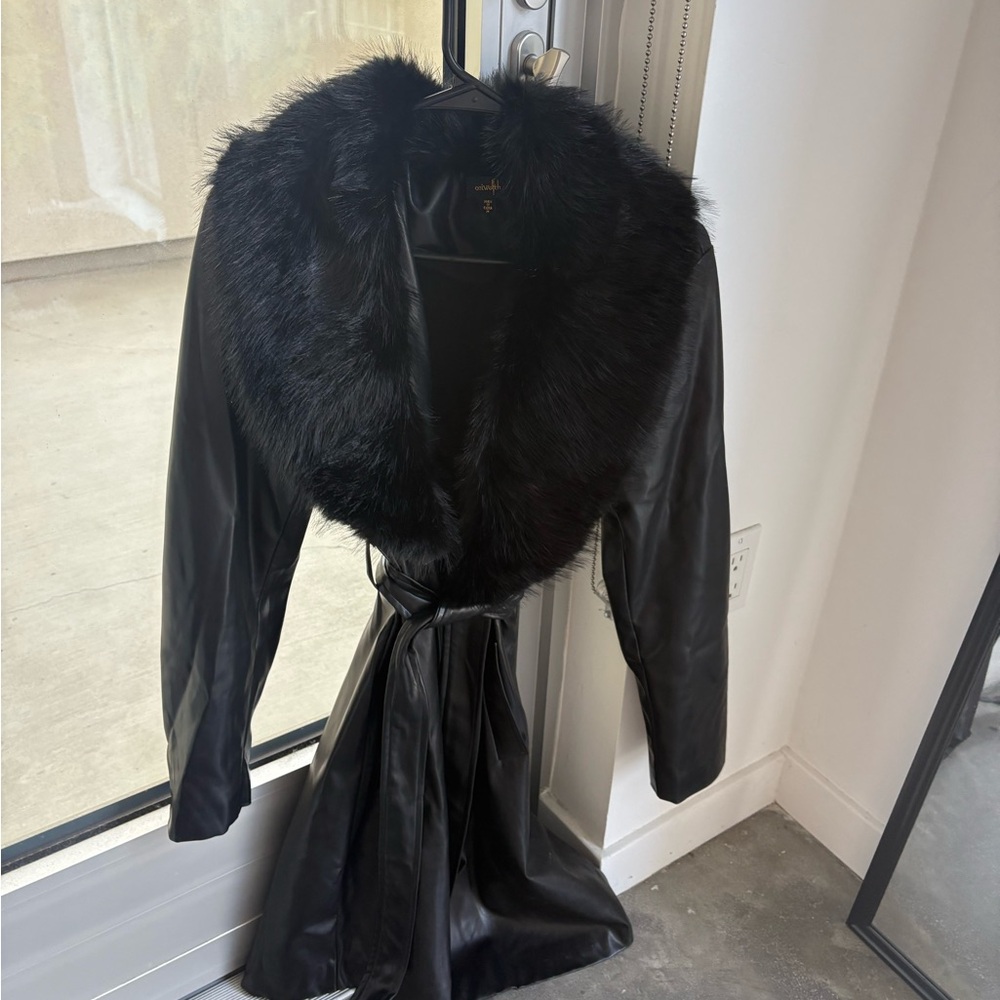 Luxurious Black Leather Jacket with Faux Fur Trim